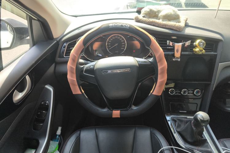 Used Venucia D60 2021 1.6L Entry Manual Comfort Edition Steering Wheel