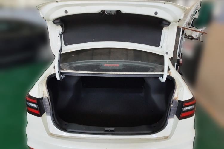 Used Venucia D60 2021 PLUS 1.6L XL CVT Yue Ling Edition Trunk