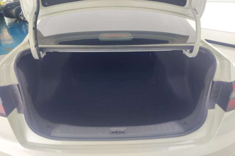 Used Venucia D60 2021 PLUS 1.6L XL CVT Yue Ling Edition Trunk