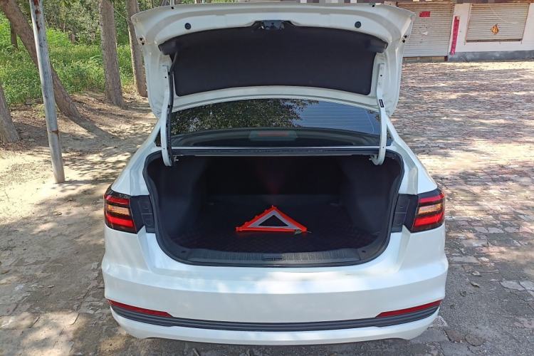 Used Venucia D60 2021 PLUS 1.6L XL CVT Yue Ling Edition Trunk