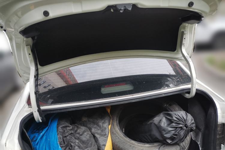 Used Venucia D60 2021 PLUS 1.6L XV CVT Smart Edition Trunk