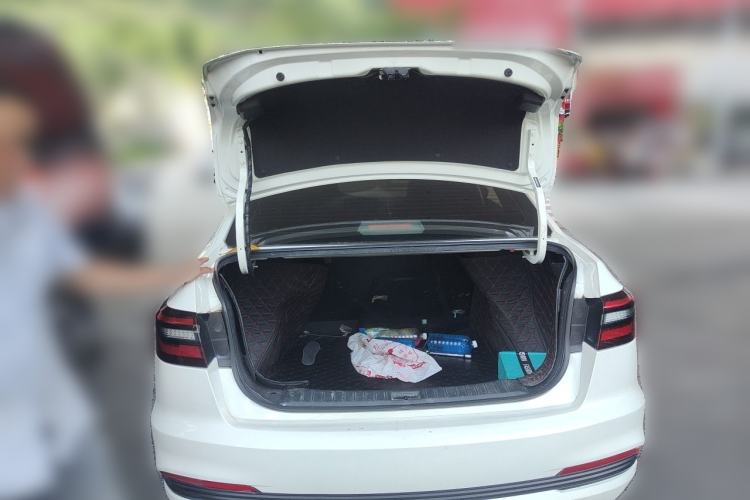 Used Venucia D60 2021 PLUS 1.6L XL CVT Yue Ling Edition Trunk