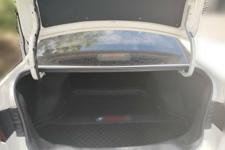 Used Venucia D60 2021 PLUS 1.6L XL CVT Yue Ling Edition Trunk