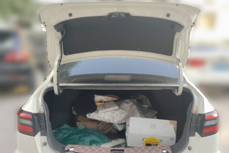Used Venucia D60 2021 PLUS 1.6L XL CVT Yue Ling Edition Trunk