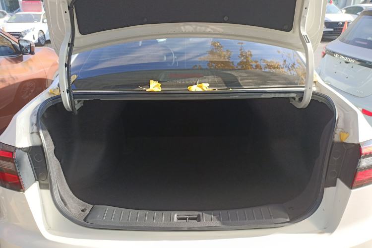 Used Venucia D60 2021 PLUS 1.6L XL CVT Yue Ling Edition Trunk