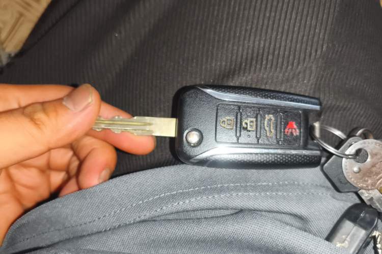 Used Venucia D60 2021 1.6L Entry Manual Comfort Edition Vehicle Key