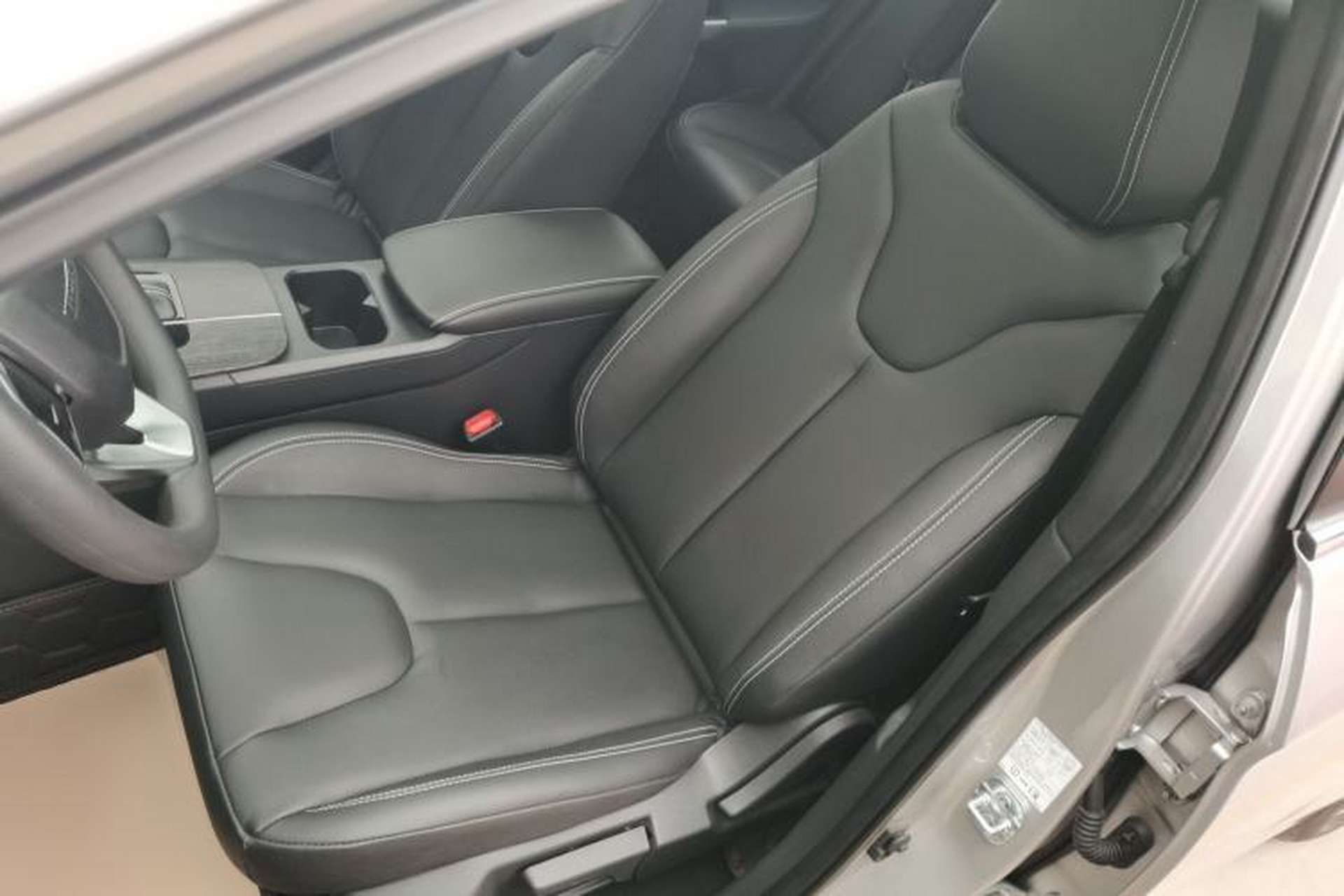 Used Venucia D60 2023 PLUS 1.6L XL CVT Yue Ling Edition Left Front Seat