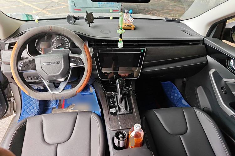 Used Venucia D60 2023 PLUS 1.6L XL CVT Yue Ling Edition Center Console