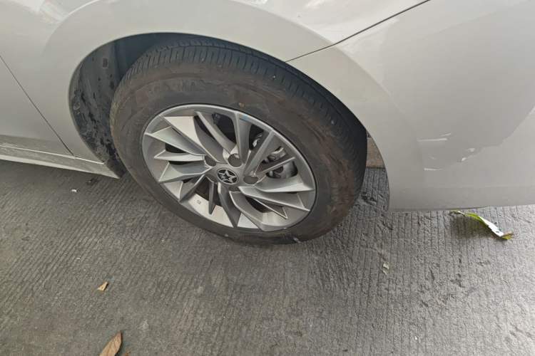 Used Venucia D60 2023 PLUS 1.6L XL CVT Yue Ling Edition Right Front Wheel Hub