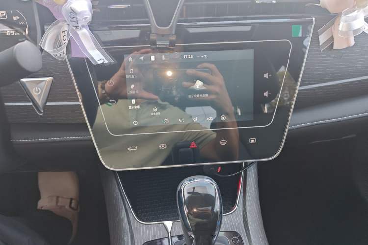 Used Venucia D60 2023 PLUS 1.6L XL CVT Yue Ling Edition Audio And AC Panel