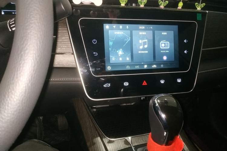 Used Venucia D60 2023 PLUS 1.6L XL CVT Yue Ling Edition Audio And AC Panel