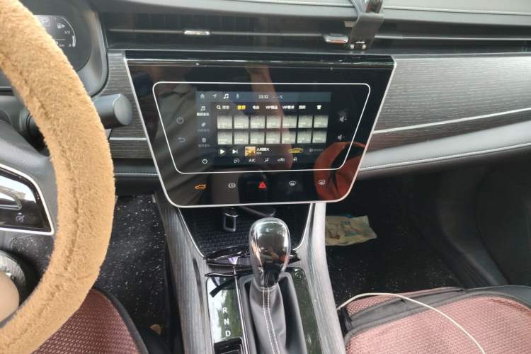 Used Venucia D60 2023 PLUS 1.6L XL CVT Yue Ling Edition Audio And AC Panel
