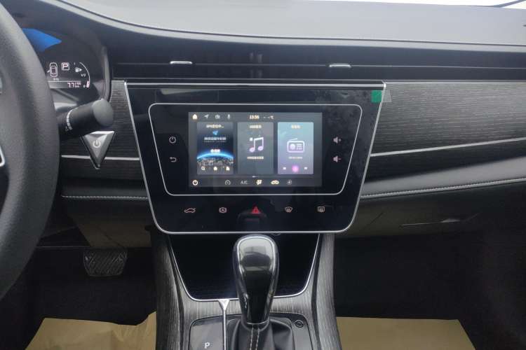 Used Venucia D60 2023 PLUS 1.6L XL CVT Yue Ling Edition Audio And AC Panel