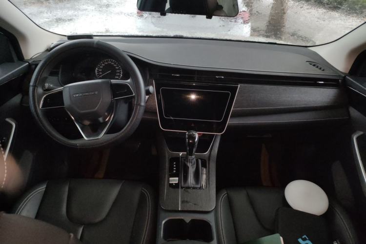 Used Venucia D60 2023 PLUS 1.6L XL CVT Yue Ling Edition Center Console