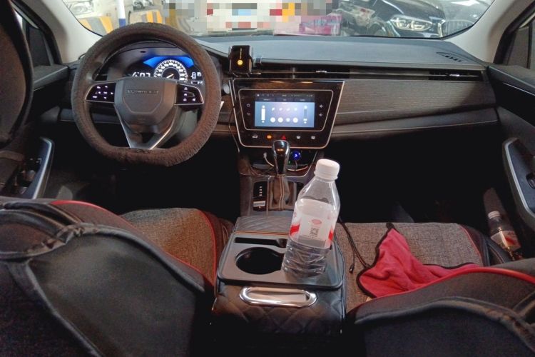 Used Venucia D60 2023 PLUS 1.6L XL CVT Yue Ling Edition Center Console