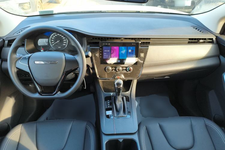 Used Venucia D60 2023 PLUS 1.6L XE CVT Trendy Edition Center Console