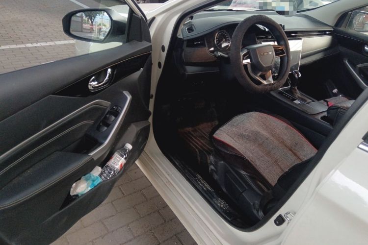 Used Venucia D60 2023 PLUS 1.6L XL CVT Yue Ling Edition Driver Seat