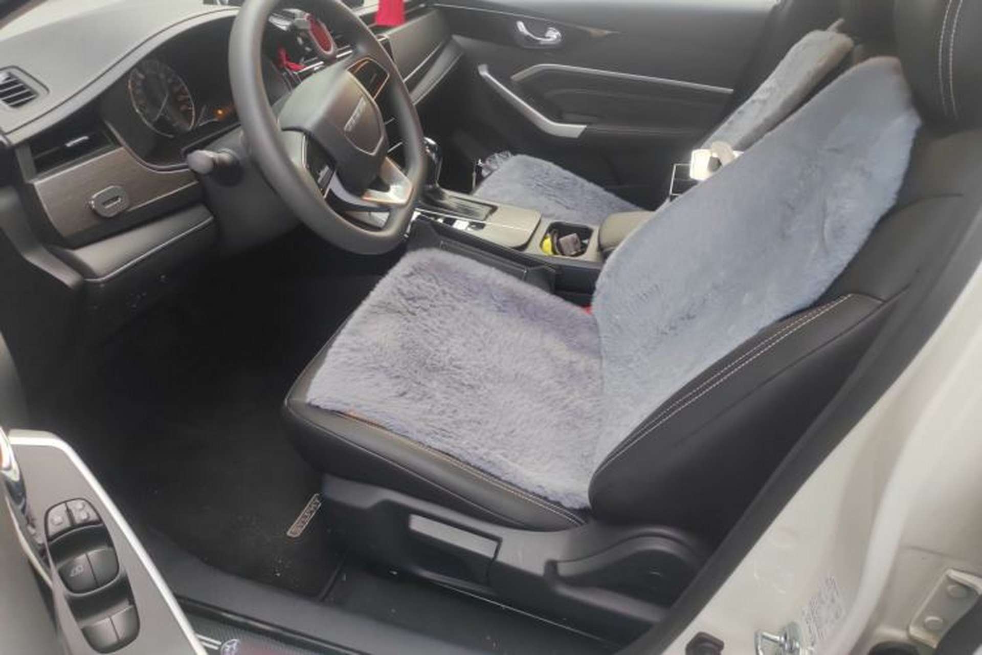 Used Venucia D60 2023 PLUS 1.6L XL CVT Yue Ling Edition Driver Seat