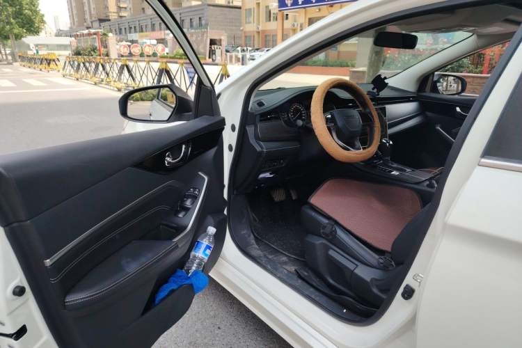 Used Venucia D60 2023 PLUS 1.6L XL CVT Yue Ling Edition Driver Seat