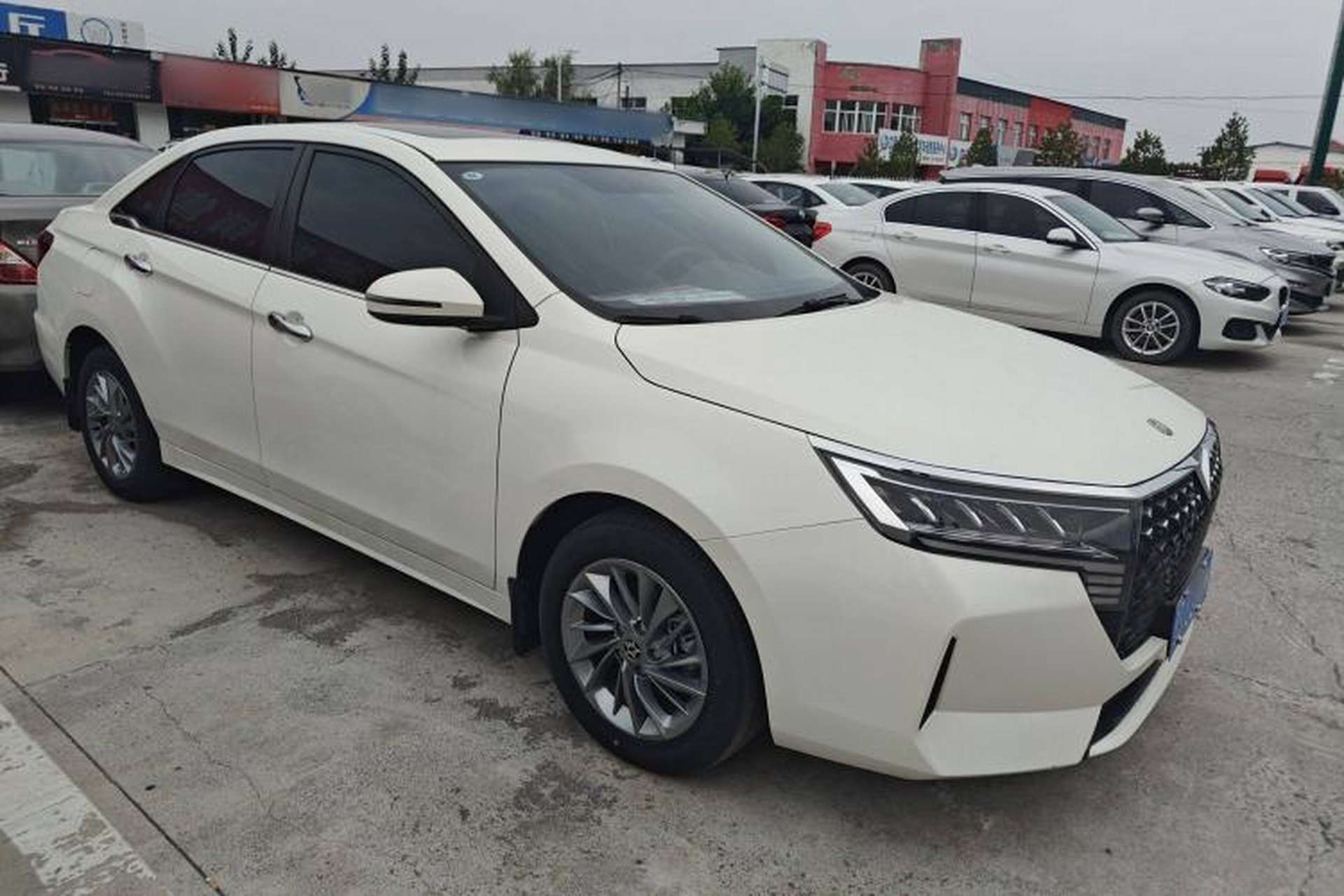 Used Venucia D60 2023 PLUS 1.6L XL CVT Yue Ling Edition Exterior 2