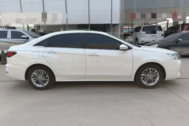 Used Venucia D60 2023 PLUS 1.6L XL CVT Yue Ling Edition Exterior 3