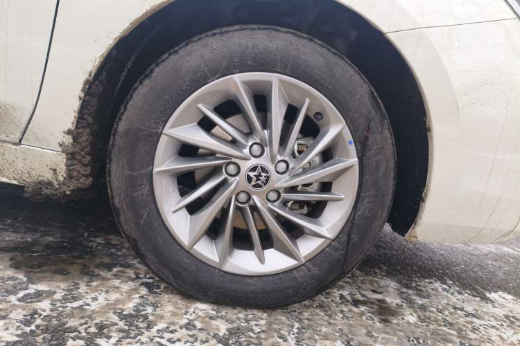 Used Venucia D60 2023 PLUS 1.6L XL CVT Yue Ling Edition Exterior 4