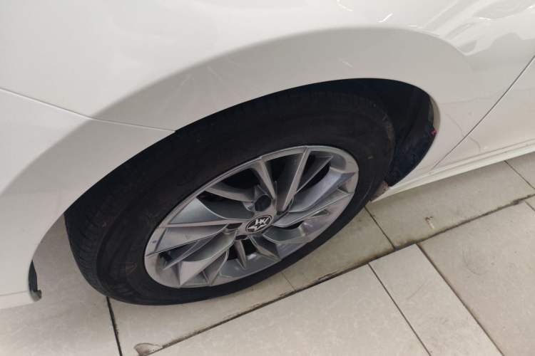 Used Venucia D60 2023 PLUS 1.6L XL CVT Yue Ling Edition Exterior 4
