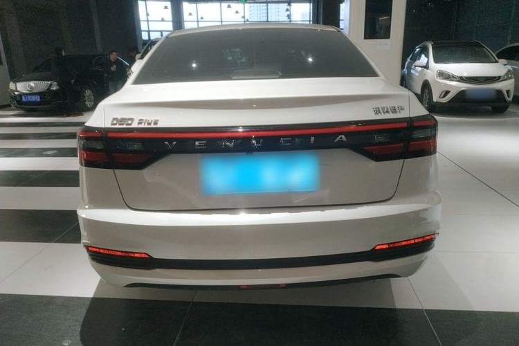 Used Venucia D60 2023 PLUS 1.6L XL CVT Yue Ling Edition Exterior 4