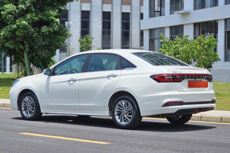 Used Venucia D60 2023 PLUS 1.6L XL CVT Yue Ling Edition Exterior 4