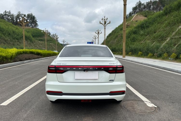 Used Venucia D60 2023 PLUS 1.6L XL CVT Yue Ling Edition Exterior 4