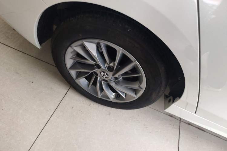 Used Venucia D60 2023 PLUS 1.6L XL CVT Yue Ling Edition Exterior 5
