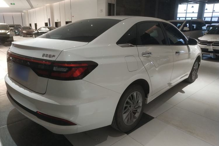 Used Venucia D60 2023 PLUS 1.6L XL CVT Yue Ling Edition Exterior 5