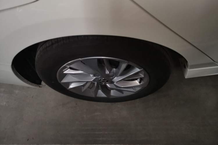 Used Venucia D60 2023 PLUS 1.6L XL CVT Yue Ling Edition Exterior 8