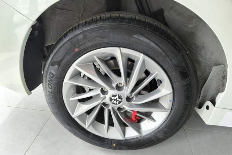 Used Venucia D60 2023 PLUS 1.6L XE CVT Trendy Edition Exterior 8