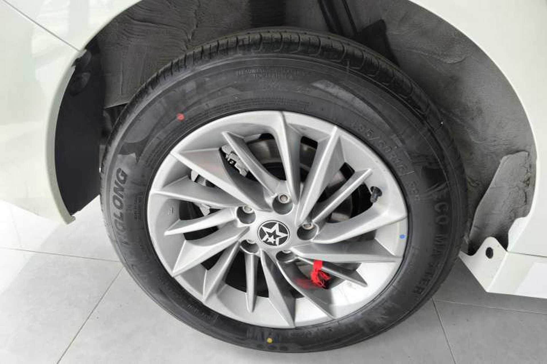 Used Venucia D60 2023 PLUS 1.6L XE CVT Trendy Edition Exterior 8