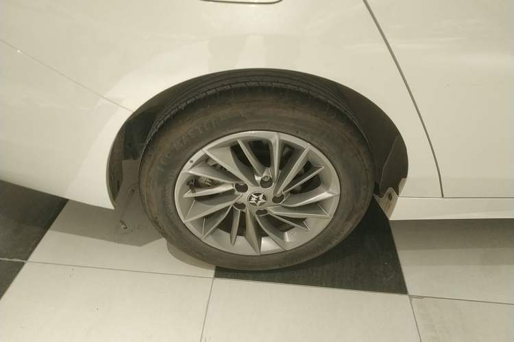 Used Venucia D60 2023 PLUS 1.6L XL CVT Yue Ling Edition Exterior 8