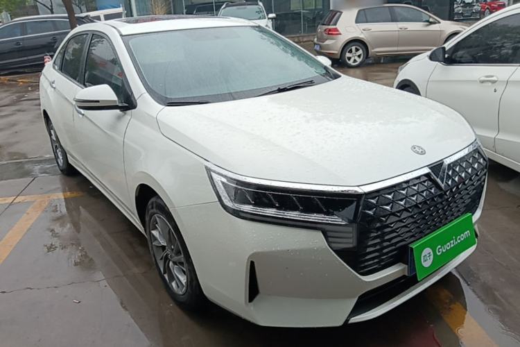 Used Venucia D60 2023 PLUS 1.6L XL CVT Yue Ling Edition Front Right 45 Deg