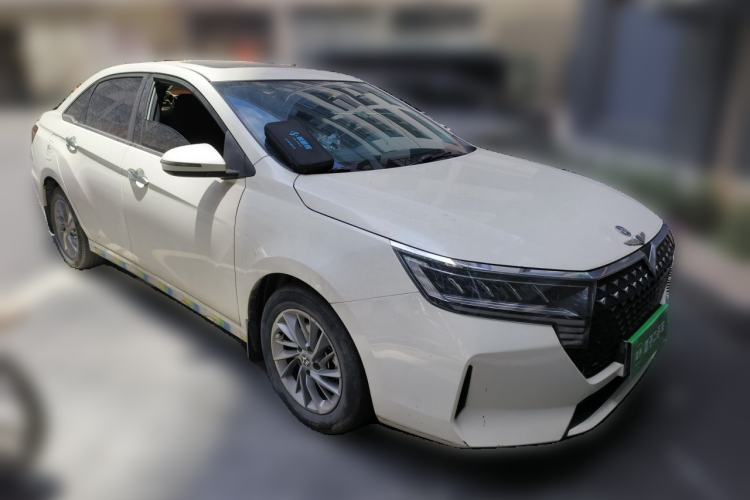 Used Venucia D60 2023 PLUS 1.6L XL CVT Yue Ling Edition Front Right 45 Deg