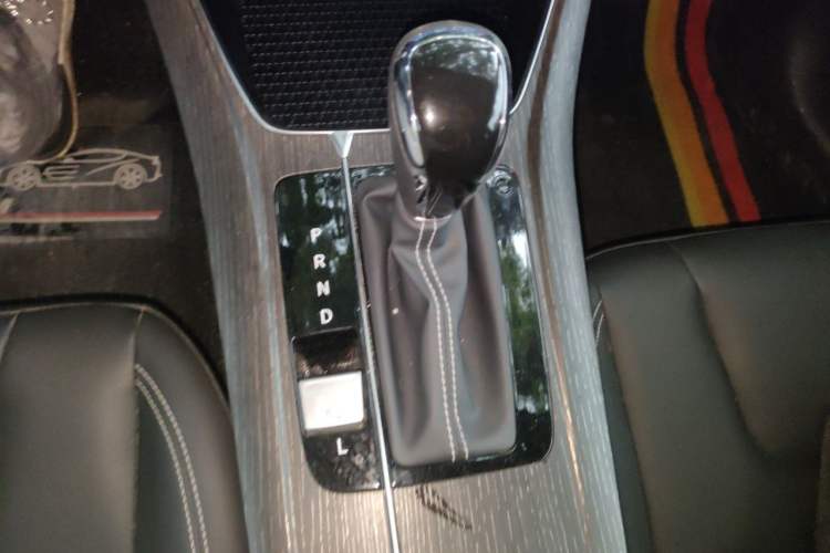Used Venucia D60 2023 PLUS 1.6L XL CVT Yue Ling Edition Gear Lever