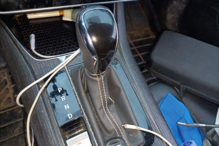 Used Venucia D60 2023 PLUS 1.6L XL CVT Yue Ling Edition Gear Lever