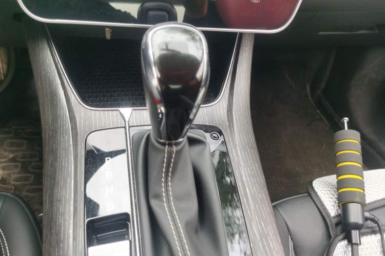 Used Venucia D60 2023 PLUS 1.6L XL CVT Yue Ling Edition Gear Lever