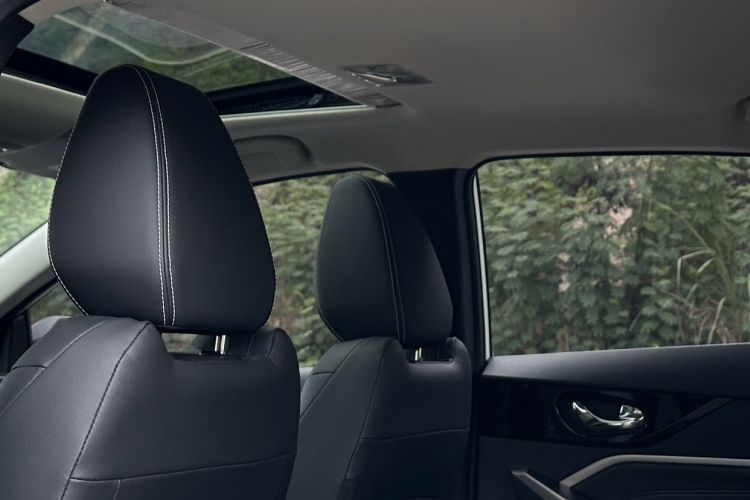 Used Venucia D60 2023 PLUS 1.6L XL CVT Yue Ling Edition Headliner