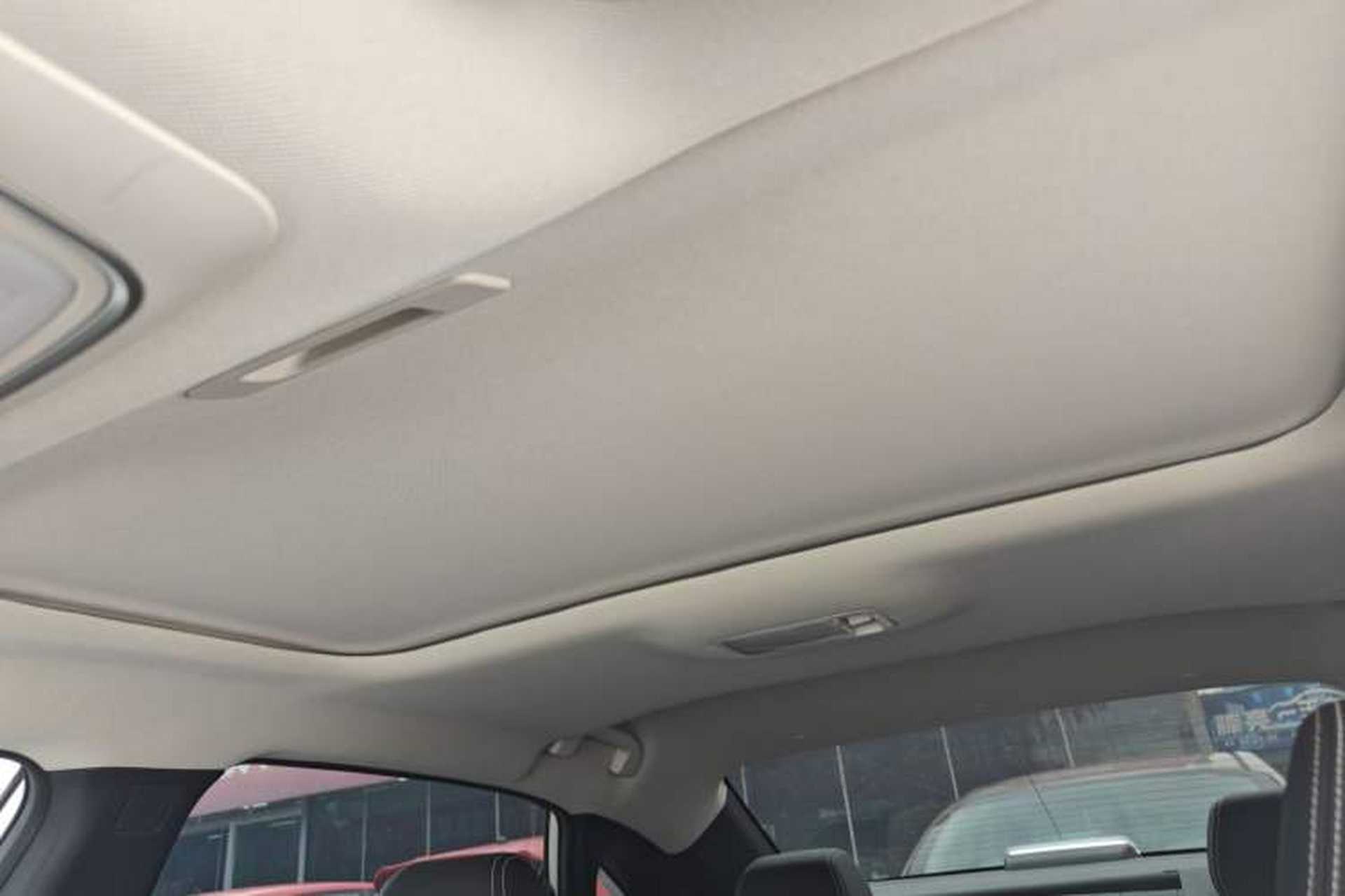 Used Venucia D60 2023 PLUS 1.6L XL CVT Yue Ling Edition Headliner