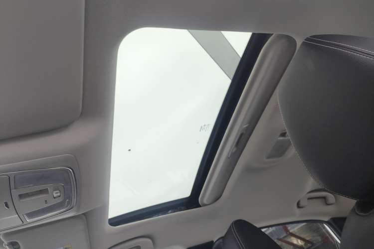 Used Venucia D60 2023 PLUS 1.6L XL CVT Yue Ling Edition Headliner