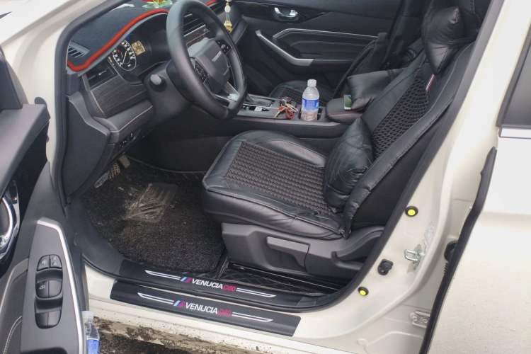 Used Venucia D60 2023 PLUS 1.6L XL CVT Yue Ling Edition Interior 2