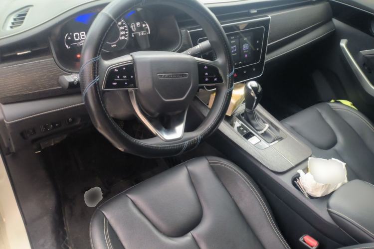 Used Venucia D60 2023 PLUS 1.6L XL CVT Yue Ling Edition Interior 2