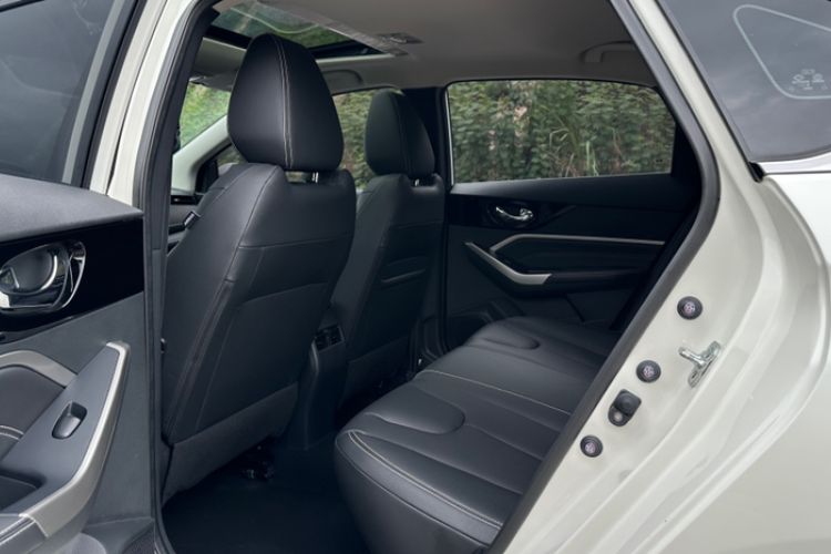 Used Venucia D60 2023 PLUS 1.6L XL CVT Yue Ling Edition Interior 3