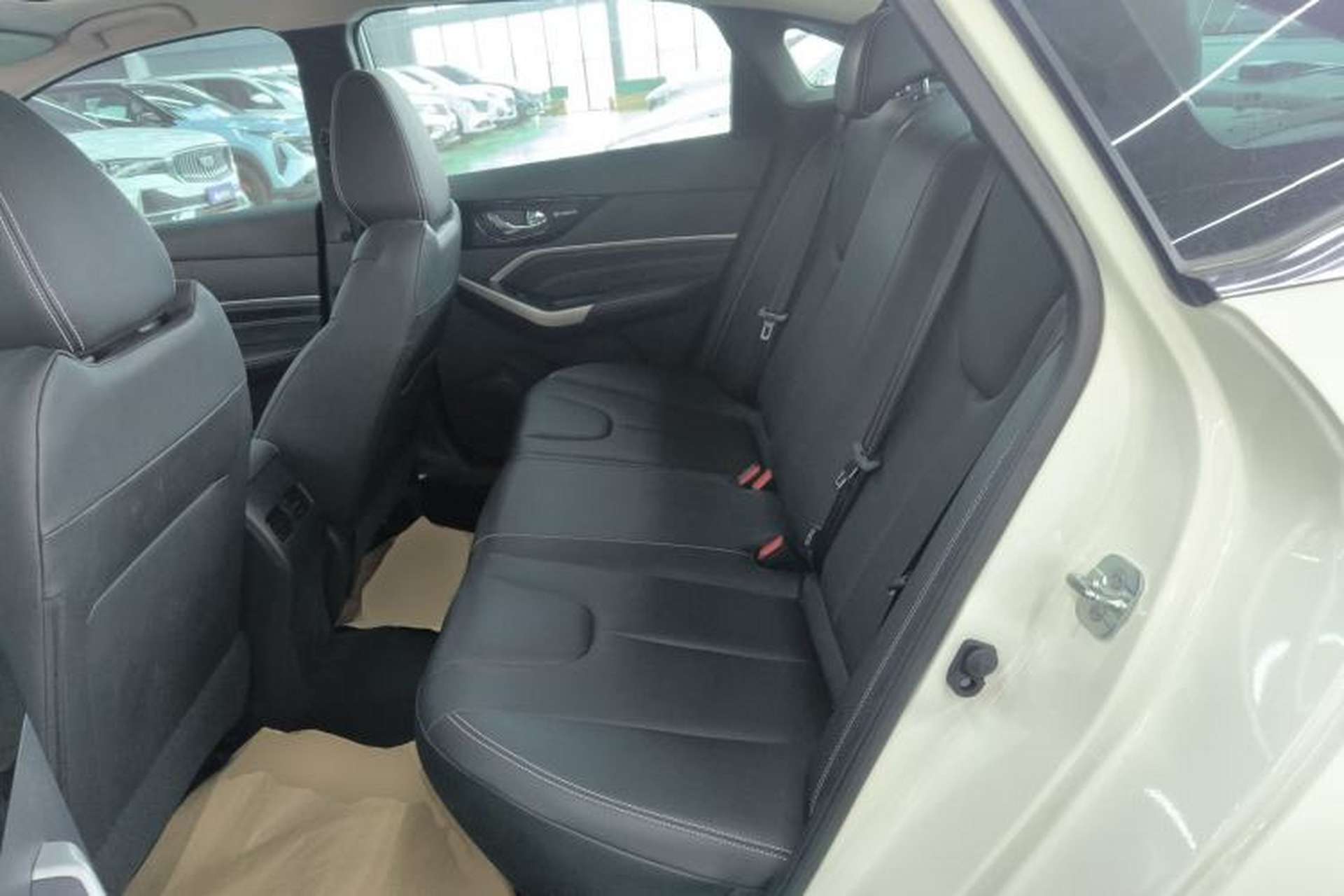 Used Venucia D60 2023 PLUS 1.6L XL CVT Yue Ling Edition Interior 4