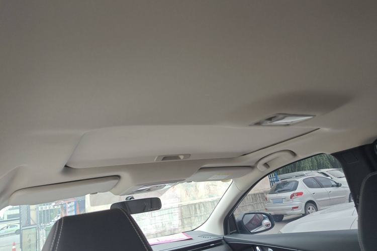 Used Venucia D60 2023 PLUS 1.6L XL CVT Yue Ling Edition Interior 4