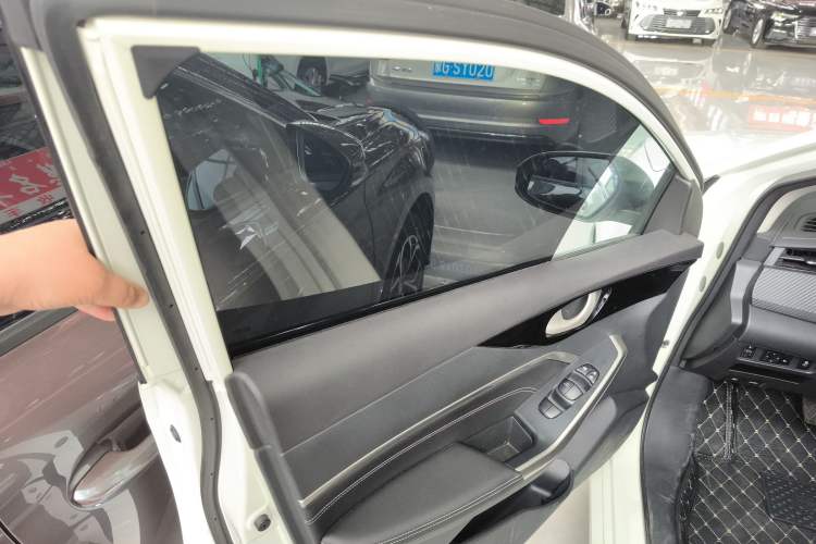 Used Venucia D60 2023 PLUS 1.6L XE CVT Trendy Edition Interior 7